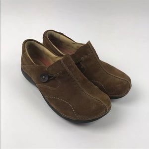 Clark’s Unstructured Un.loop Slip On Suede Shoes